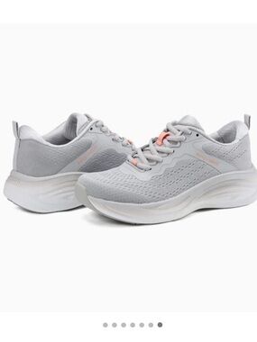 NWT Size 8.5 Easy Spirit Gallop Walking Shoes - Light Gray & Coral Accent (ABBA)